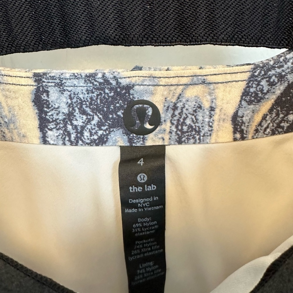 Lululemon | Esker Short *lululemon lab in Lava Print Blue Denim Multi Size 4 - Picture 10 of 14